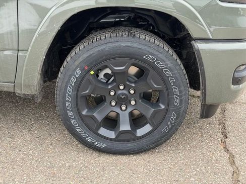 Used 2026 RAM 1500 4x4 Crew Cab image 5