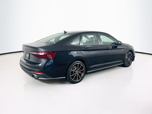 Used 2025 Volkswagen Jetta GLI Autobahn FWD image 9