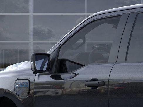 New 2025 Ford F150 Lightning XLT image 20