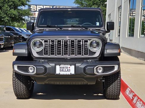 New 2026 Jeep Wrangler Unlimited Sahara AWD/4WD image 5