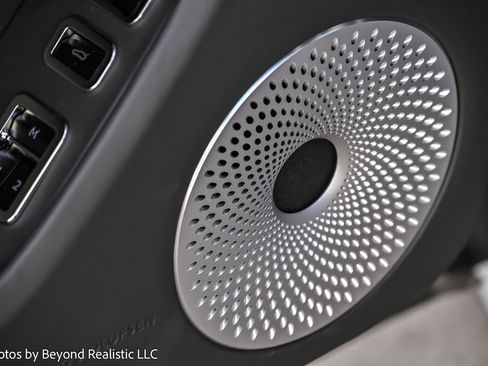 New 2025 Bentley Flying Spur Plug-In Hybrid image 23