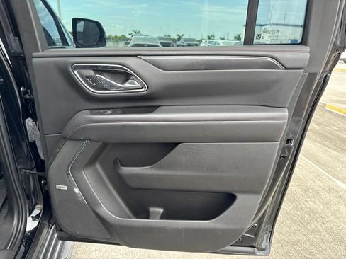 Used 2023 Chevrolet Suburban RST w/ Luxury Package RWD image 15