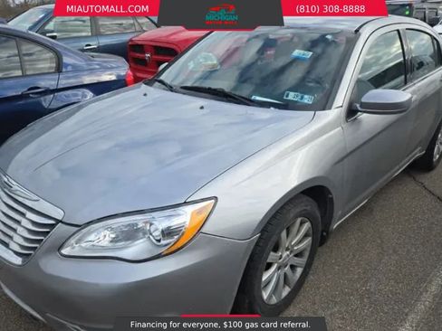 Used 2013 Chrysler 200 Touring FWD image 1