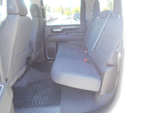 Used 2024 Chevrolet Silverado 2500 LT AWD/4WD image 12