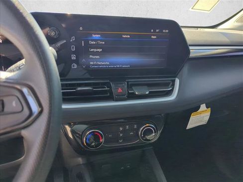Used 2024 Chevrolet TrailBlazer LT FWD image 12
