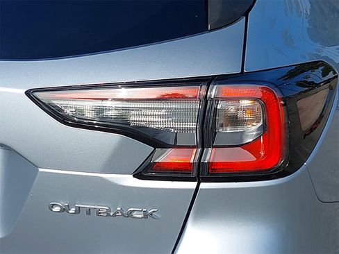 Used 2020 Subaru Outback Premium image 35