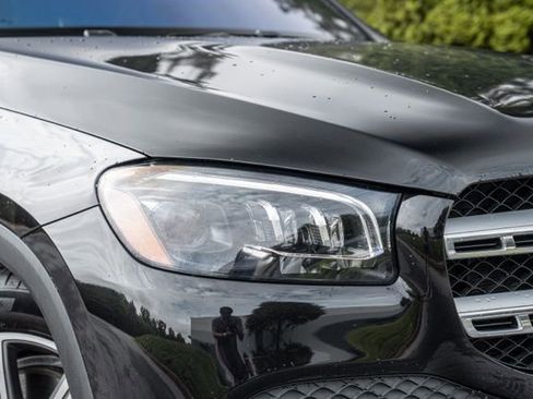 Used 2021 Mercedes-Benz GLS 450 4MATIC image 8