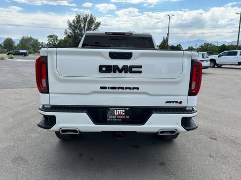 Used 2024 GMC Sierra 1500 AT4 w/ AT4 Preferred Package AWD/4WD image 6