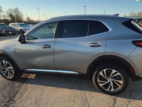 Used 2023 Buick Envision Essence image 37