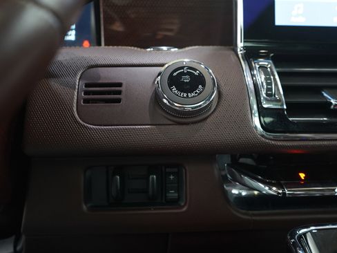 Used 2019 Lincoln Navigator Black Label AWD/4WD image 33