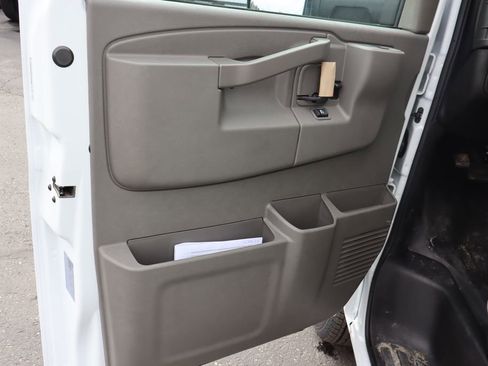 New 2026 Chevrolet Express 3500 Work Van w/ Power Convenience Package image 20