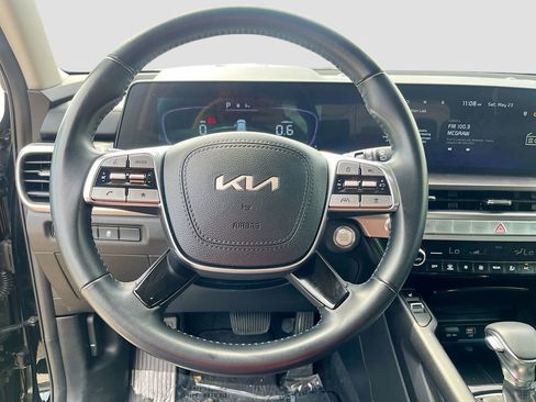 Used 2024 Kia Telluride S w/ S Sunroof Package FWD image 11