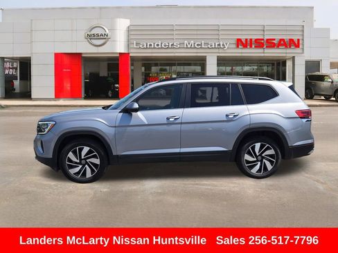 Used 2024 Volkswagen Atlas SE FWD image 8