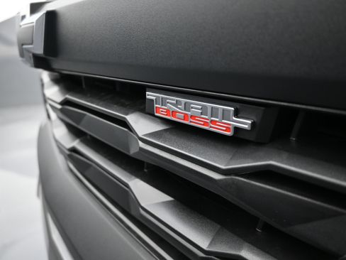 New 2026 Chevrolet Colorado Trail Boss AWD/4WD image 36