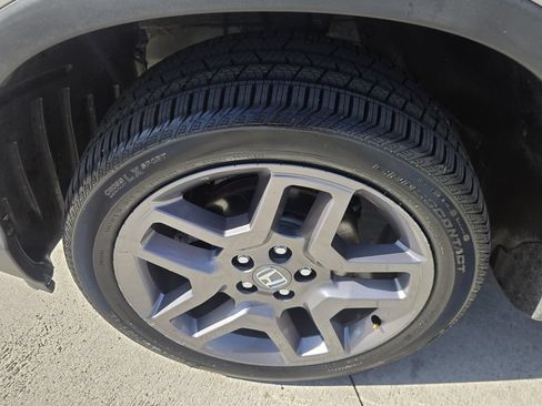Used 2023 Honda Passport EX-L image 10