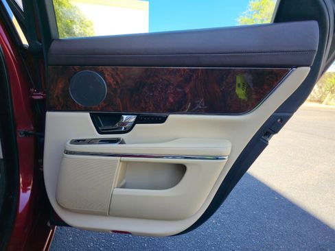 Used 2012 Jaguar XJ image 27