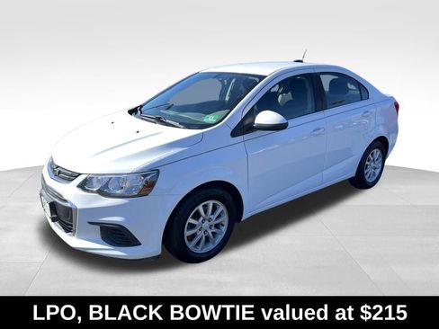 Used 2018 Chevrolet Sonic LT image 4