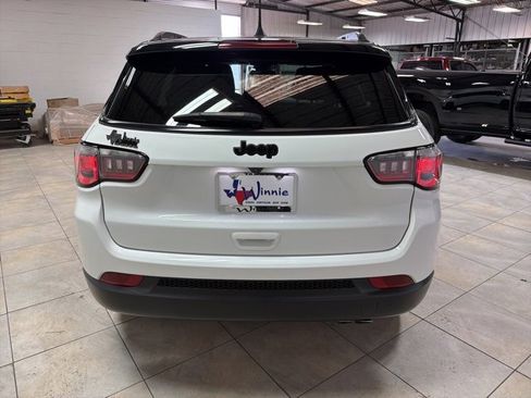 Used 2022 Jeep Compass Altitude image 4