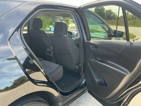 Used 2022 Chevrolet Equinox LT AWD/4WD image 17