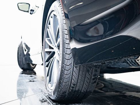 Used 2021 BMW 540i xDrive w/ Premium Package image 39