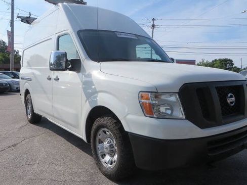 Used 2019 Nissan NV 2500 SV RWD image 2