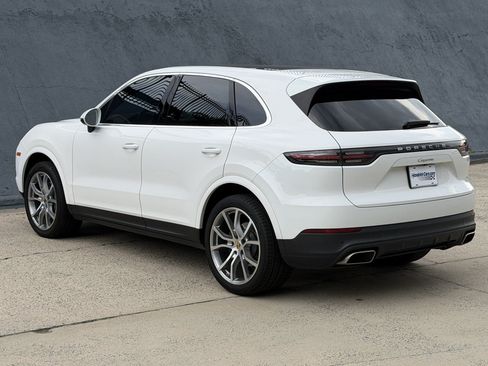 Used 2021 Porsche Cayenne AWD/4WD image 5