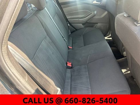 Used 2018 Ford Focus SE FWD image 7