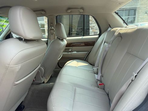 Used 2009 Mercury Grand Marquis LS RWD image 18