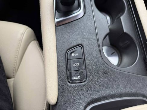 Used 2018 Cadillac XT5 AWD image 36