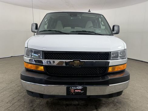 Used 2025 Chevrolet Express 3500 LT w/ LT Preferred Equipment Group RWD image 2