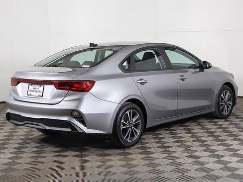 Used 2023 Kia Forte LXS image 8