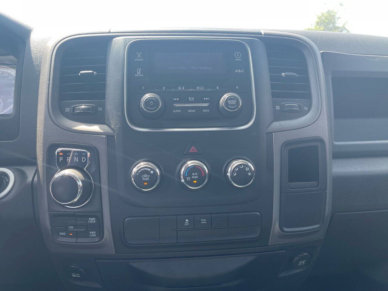 Used 2013 RAM 1500 Tradesman AWD/4WD image 12