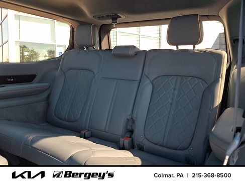 Used 2023 Jeep Grand Wagoneer Series III w/ Rear Seat Video Group 1 AWD/4WD image 13