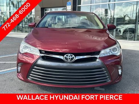 Used 2016 Toyota Camry LE image 3