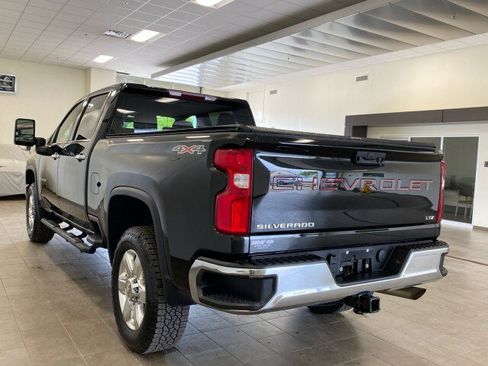 Used 2022 Chevrolet Silverado 2500 LTZ w/ Snow Plow Prep/Camper Package AWD/4WD image 5