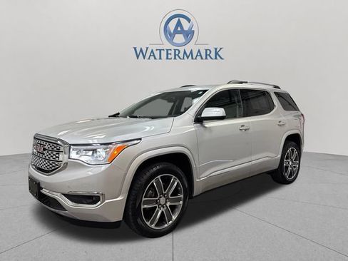 Used 2019 GMC Acadia Denali w/ Technology Package FWD image 1