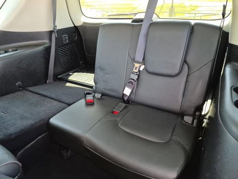 Used 2023 Nissan Armada Platinum w/ Captain's Chairs Package RWD image 17