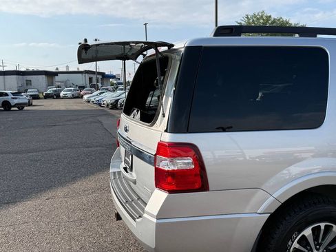 Used 2015 Ford Expedition XLT w/ Equipment Group 202A RWD image 26