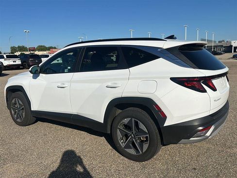 Certified 2025 Hyundai Tucson SEL AWD/4WD image 3