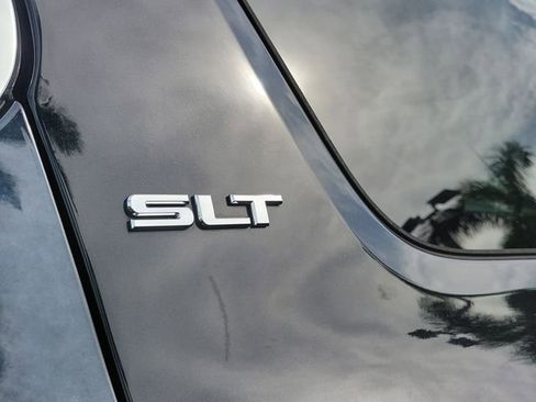 Used 2018 GMC Acadia SLT FWD image 7