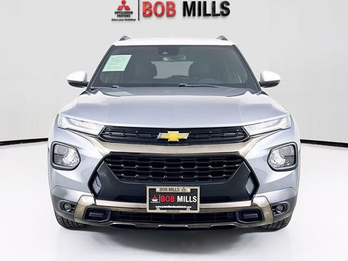 Used 2021 Chevrolet TrailBlazer ACTIV w/ Convenience Package FWD image 2