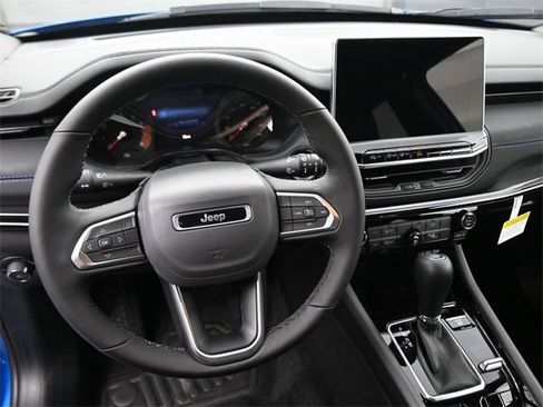 New 2026 Jeep Compass Latitude image 41