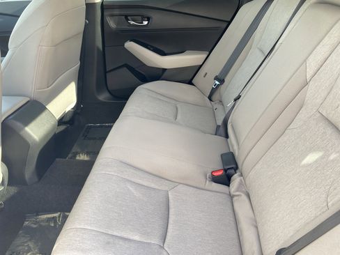 Used 2023 Honda Accord EX image 13