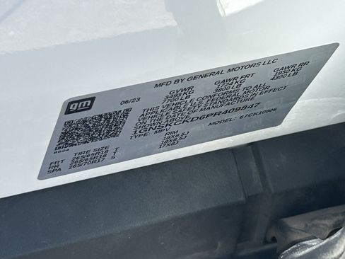 Used 2023 Chevrolet Suburban LT AWD/4WD image 21