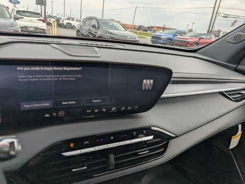 New 2026 Buick Enclave Sport Touring w/ Power Package AWD/4WD image 21