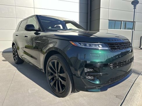 New 2026 Land Rover Range Rover Sport Dynamic SE image 3