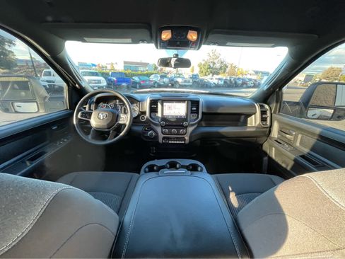 Used 2024 RAM 3500 Tradesman w/ Chrome Appearance Group image 11