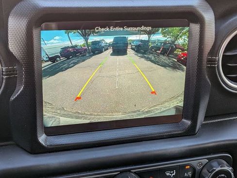 Certified 2021 Jeep Wrangler Unlimited Sahara AWD/4WD image 22