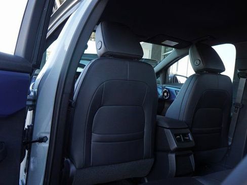 New 2025 Chevrolet Equinox EV LT FWD image 27
