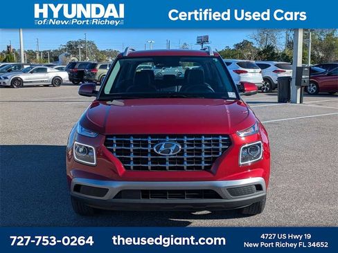 Certified 2024 Hyundai Venue Limited image 8